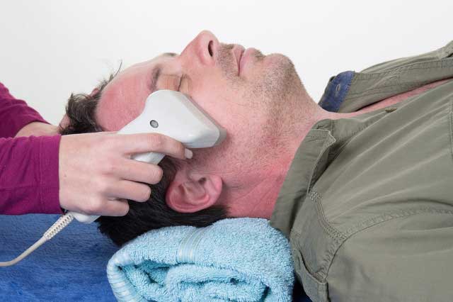 使用光子脫毛儀會讓毛孔變大嗎?(圖2) 激光脫毛儀貼牌定制